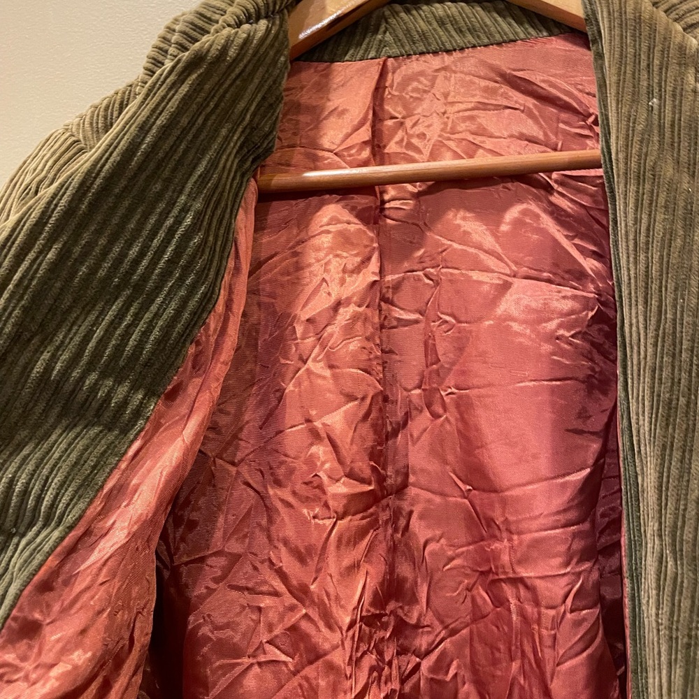 Vintage olive Corduroy coat - Picture 6 of 9